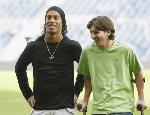 卡内达：弗兰克是浙江队史最优秀外援；刘浩帆出现了韧带伤病