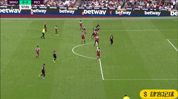 克勒舍谈法鹰转会策略：俱乐部理念清晰，清楚哪些球员能执行