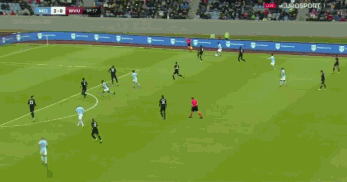 意大利女排险胜土耳其队，第二次获世锦赛冠军，瓦尔加斯空砍33分