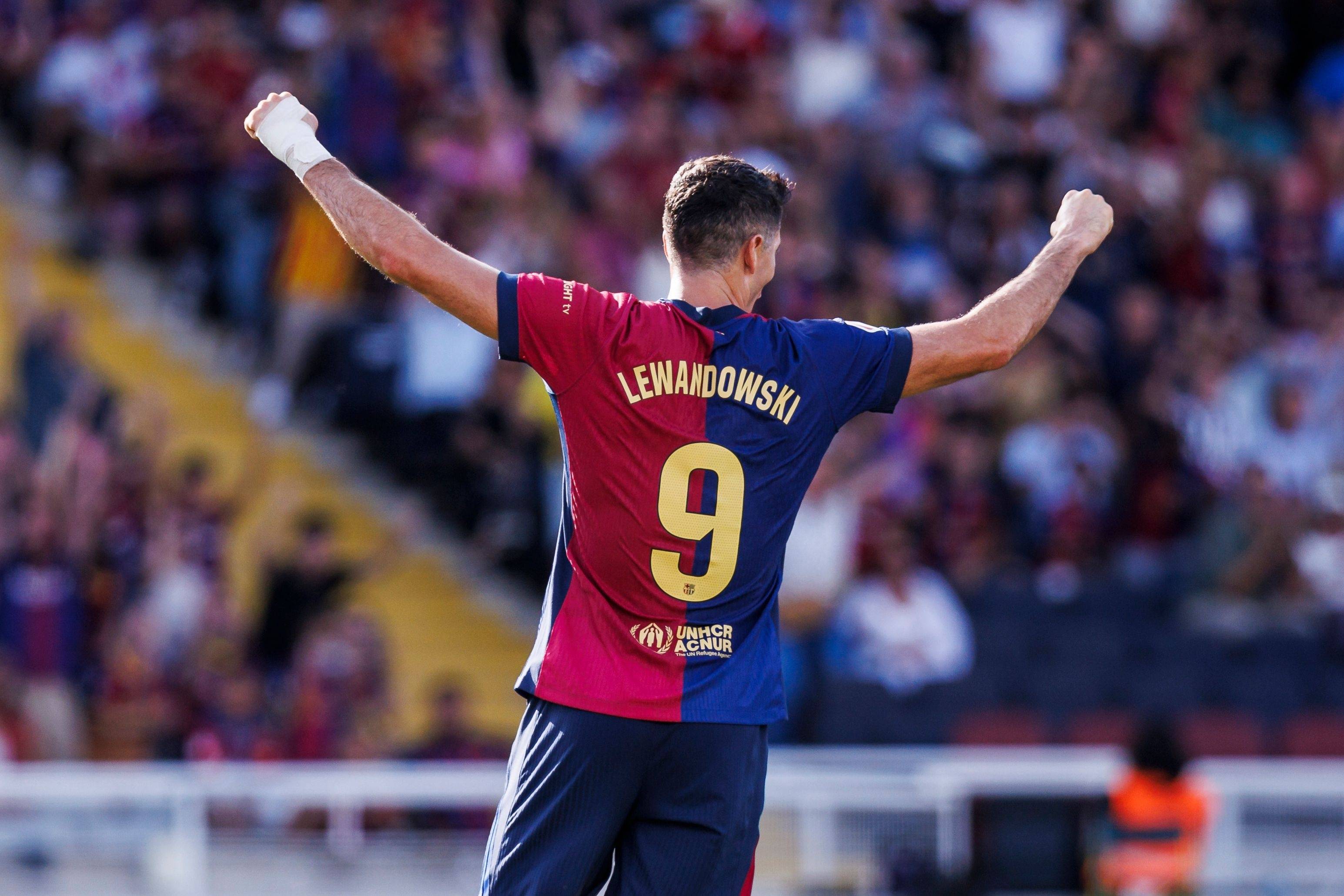 镜报：多特想明年夏天签桑乔，但后者必须接受大幅降薪